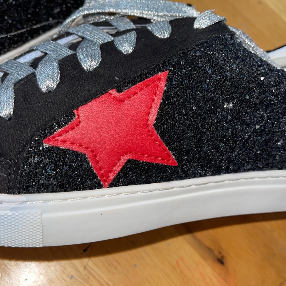 Brand new Natural Breeze Sneakers